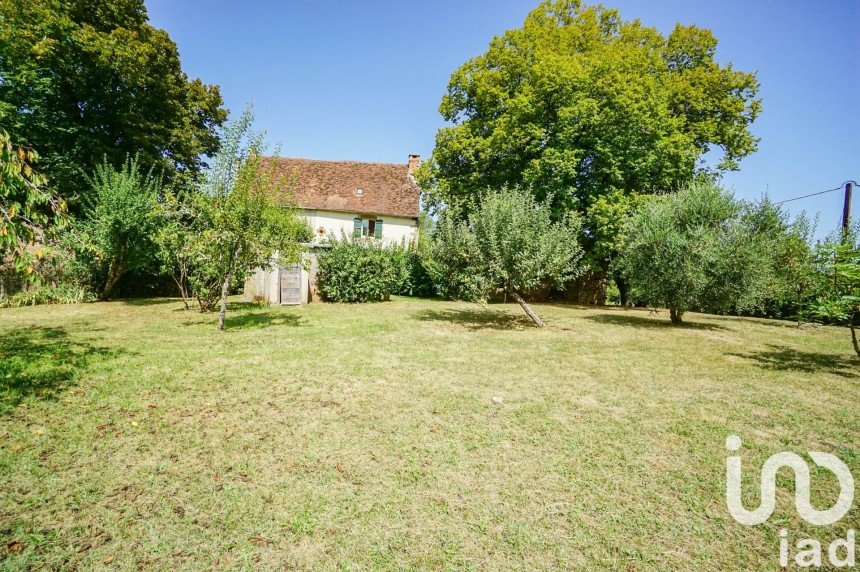 Maison traditionnelle 4 pièces de 70 m² à Hautefort (24390)