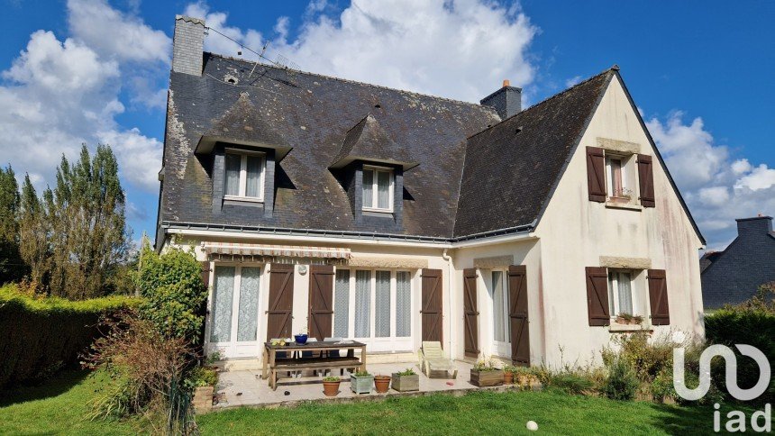 Maison traditionnelle 9 pièces de 187 m² à Cléguérec (56480)