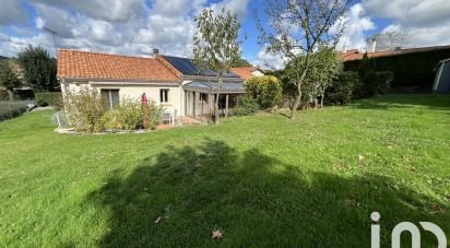 Maison traditionnelle 4 pièces de 137 m² à Azay-sur-Thouet (79130)