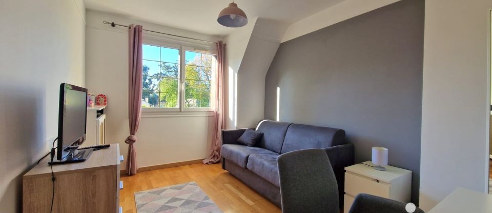 Maison 8 pièces de 150 m² à Saintry-sur-Seine (91250)