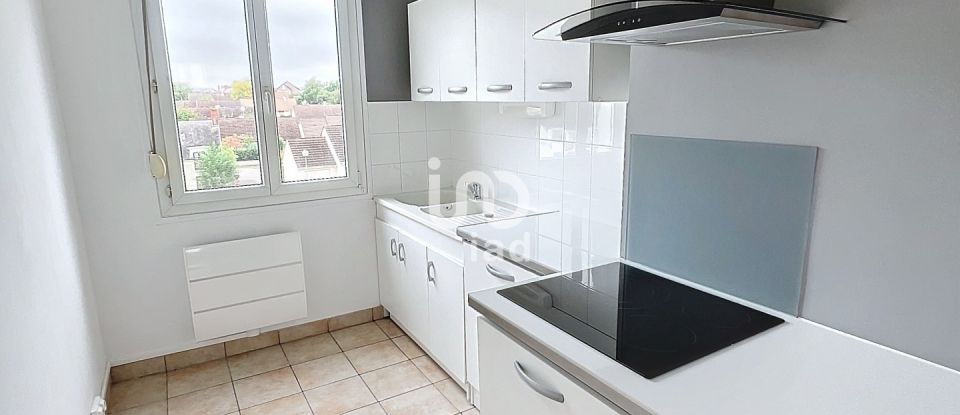 Appartement 3 pièces de 71 m² à Bourges (18000)