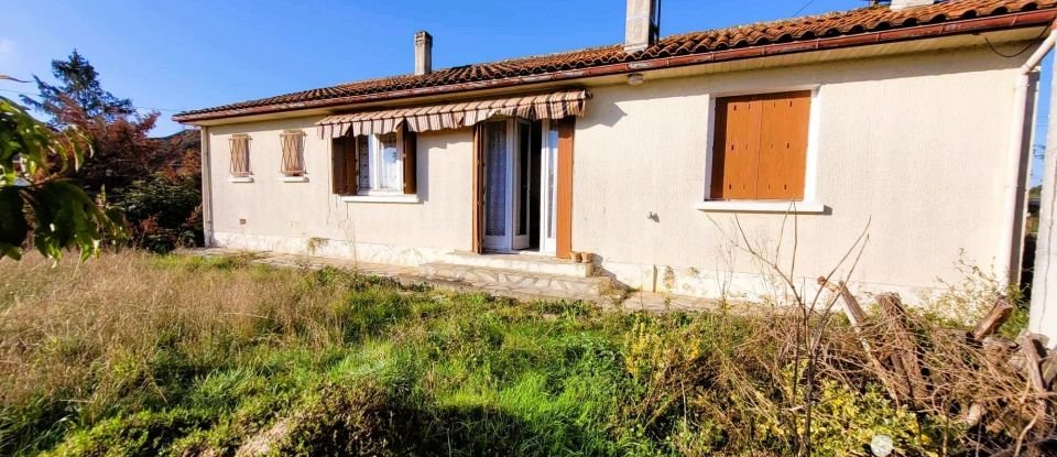 Maison 4 pièces de 76 m² à Saint-Bonnet-sur-Gironde (17150)