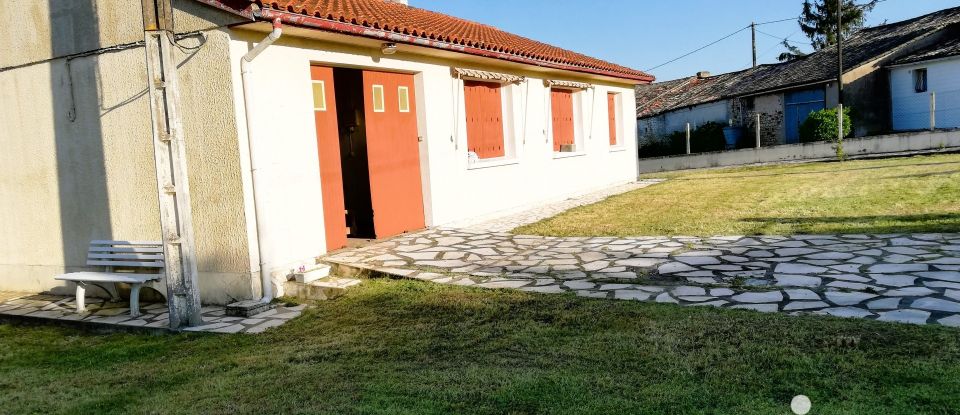 Maison 4 pièces de 76 m² à Saint-Bonnet-sur-Gironde (17150)