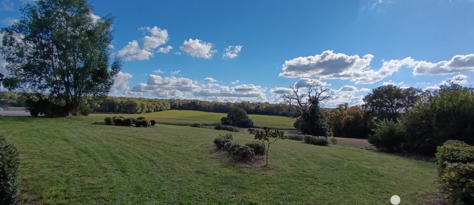 Traditional house 5 rooms of 147 m² in Luçay-le-Mâle (36360)