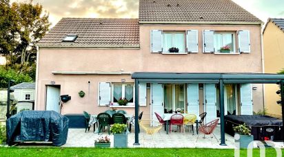 Maison 5 pièces de 104 m² à Bailly-Romainvilliers (77700)