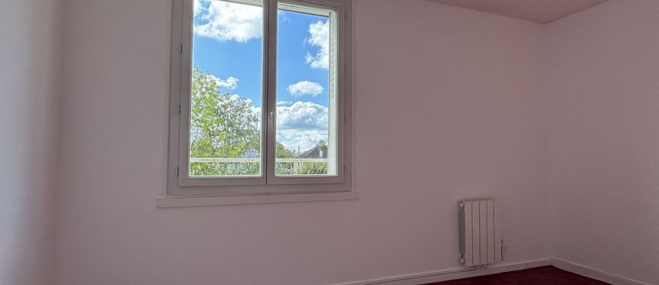 Apartment 3 rooms of 54 m² in Bourges (18000)