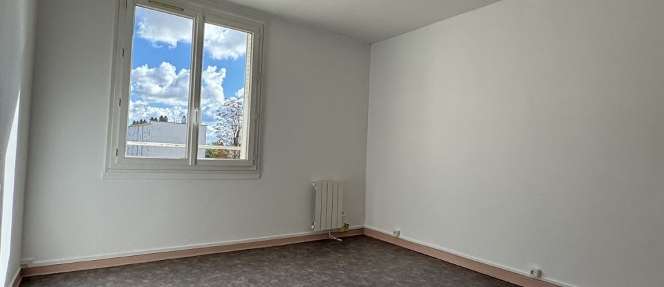 Appartement 3 pièces de 54 m² à Bourges (18000)