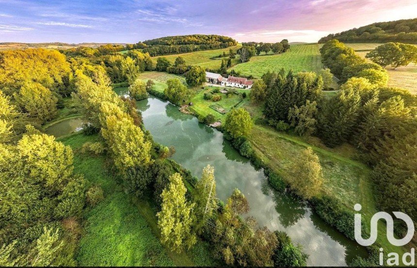 Longère 7 pièces de 220 m² à Gréez-sur-Roc (72320)