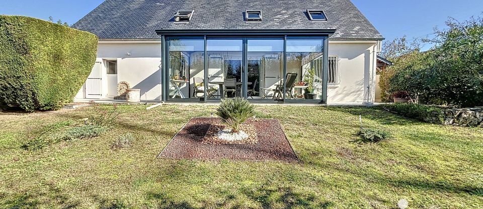 Maison traditionnelle 6 pièces de 158 m² à Montlouis-sur-Loire (37270)