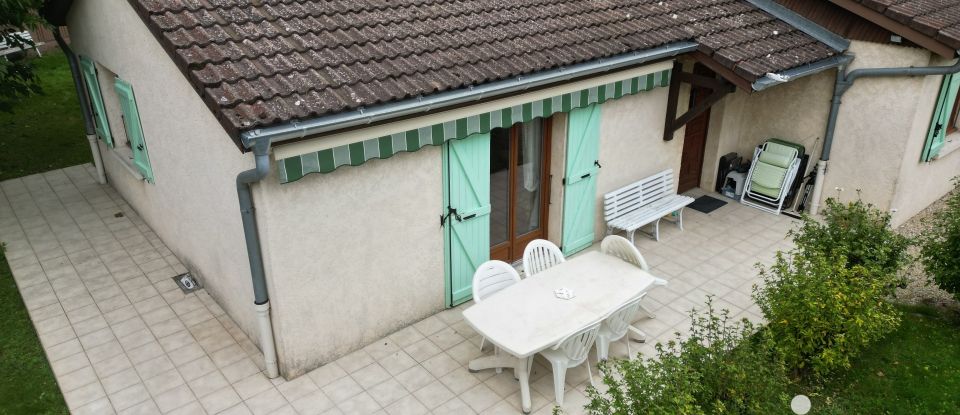 Maison traditionnelle 4 pièces de 97 m² à Buellas (01310)