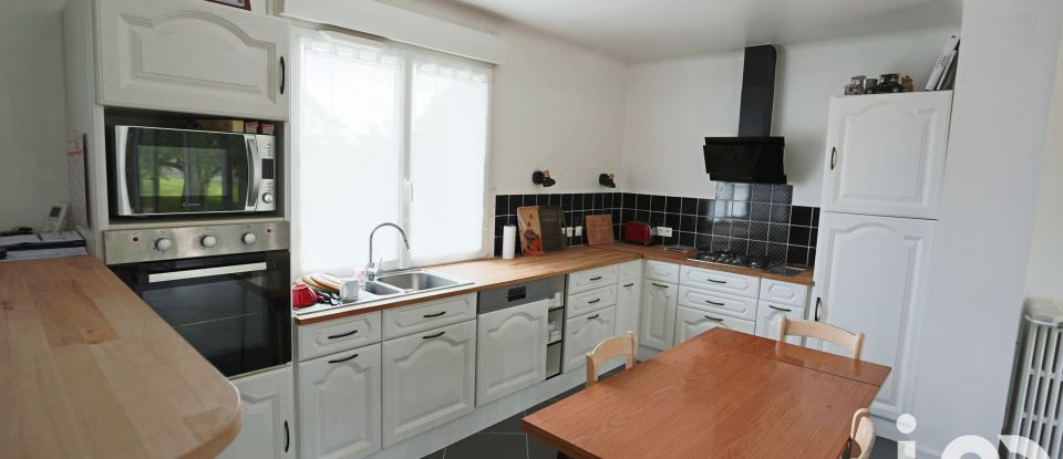 Maison 4 pièces de 86 m² à Lusanger (44590)