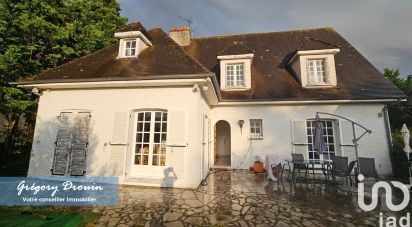 Traditional house 7 rooms of 184 m² in Ury (77760)