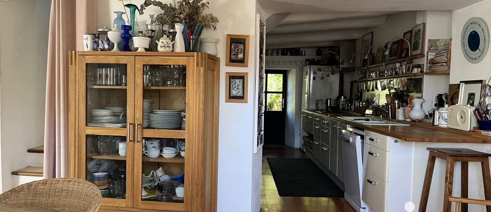 Village house 7 rooms of 162 m² in Collorgues (30190)