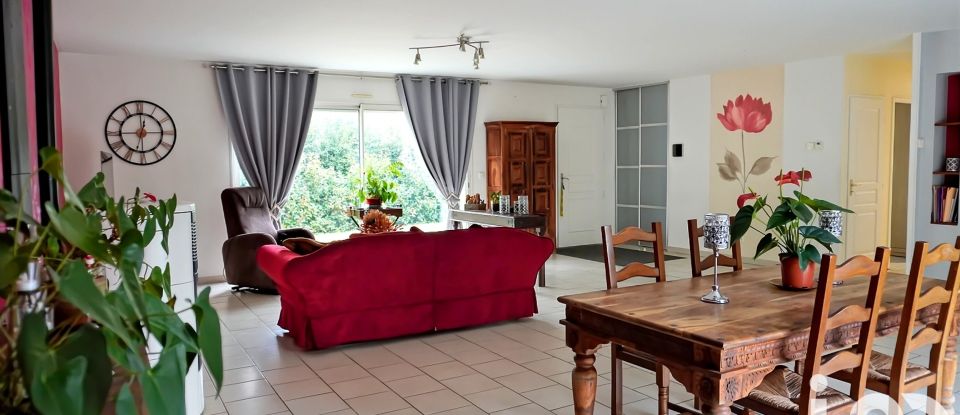 Traditional house 4 rooms of 130 m² in Le Bignon-Mirabeau (45210)