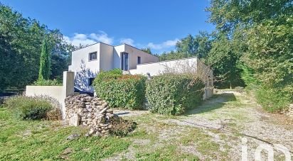 Maison 7 pièces de 185 m² à Grignan (26230)