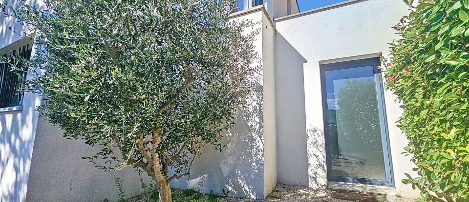 House 7 rooms of 185 m² in Grignan (26230)