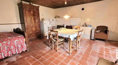 Country house 2 rooms of 40 m² in Fleuré (86340)