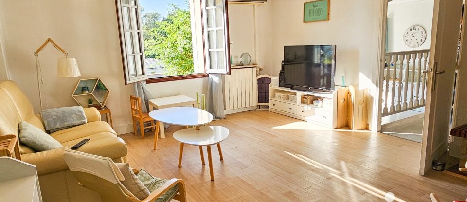 Maison 8 pièces de 198 m² à Vaux-sur-Seine (78740)