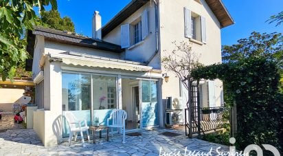 House 8 rooms of 198 m² in Vaux-sur-Seine (78740)