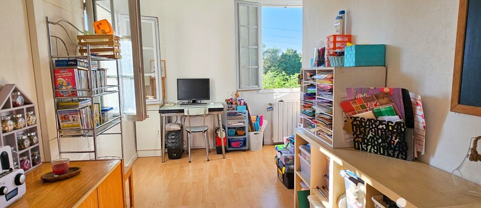 House 8 rooms of 198 m² in Vaux-sur-Seine (78740)