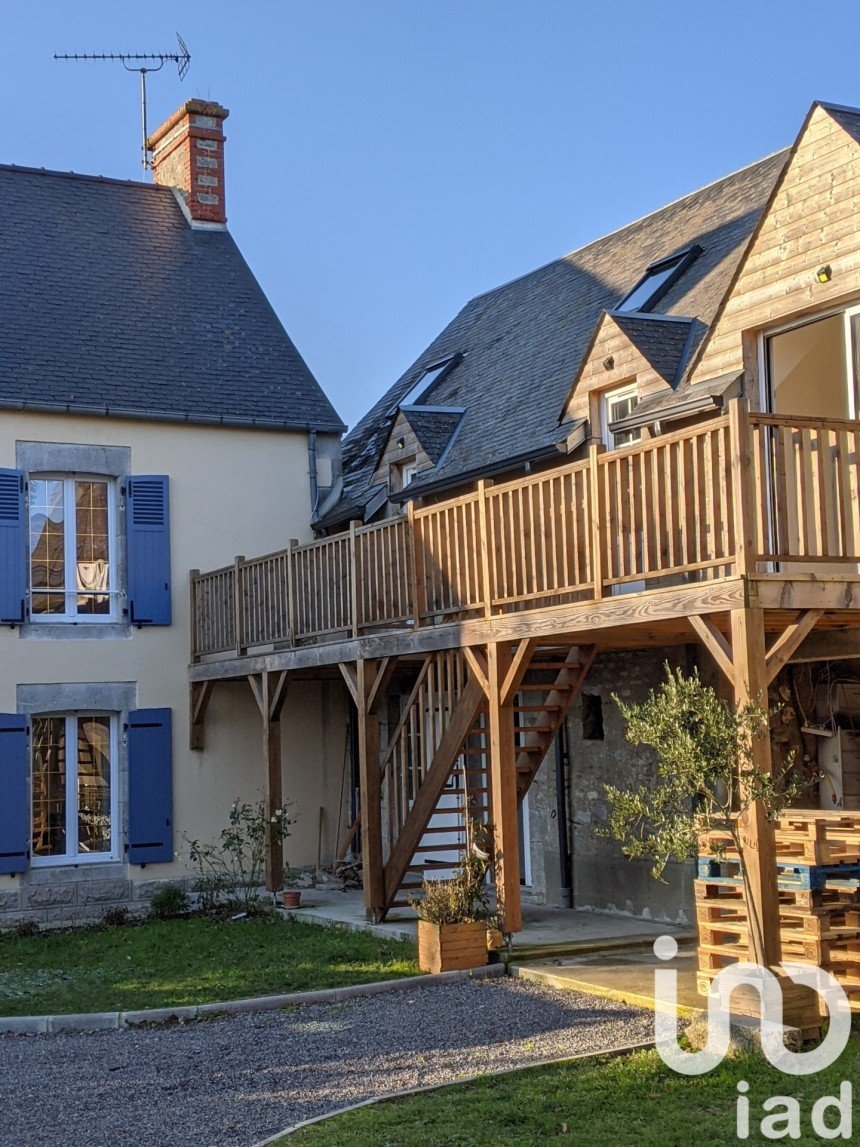 Maison 9 pièces de 320 m² à Annoville (50660)