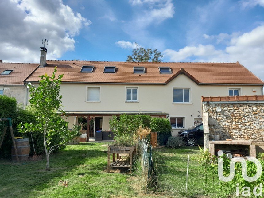 House 8 rooms of 282 m² in La Chapelle-sur-Chézy (02570)