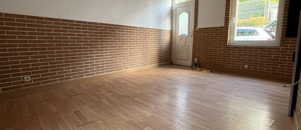 Maison traditionnelle 5 pièces de 77 m² à Saint-Pol-sur-Ternoise (62130)