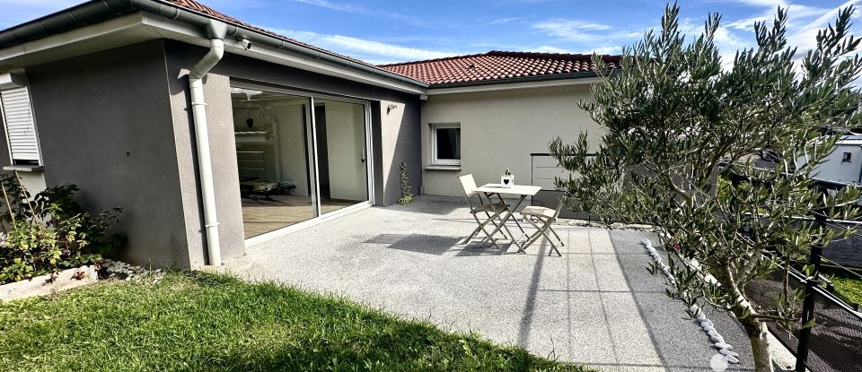 Maison 6 pièces de 153 m² à Saint-Genest-Lerpt (42530)