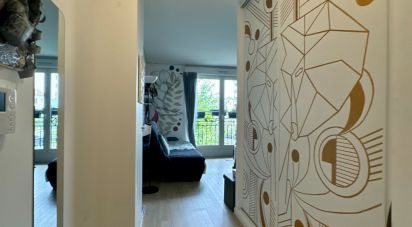 Studio 1 room of 25 m² in Clamart (92140)