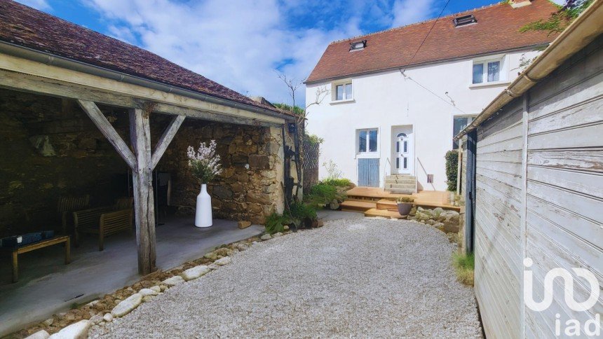 Maison traditionnelle 5 pièces de 130 m² à Lumigny-Nesles-Ormeaux (77540)