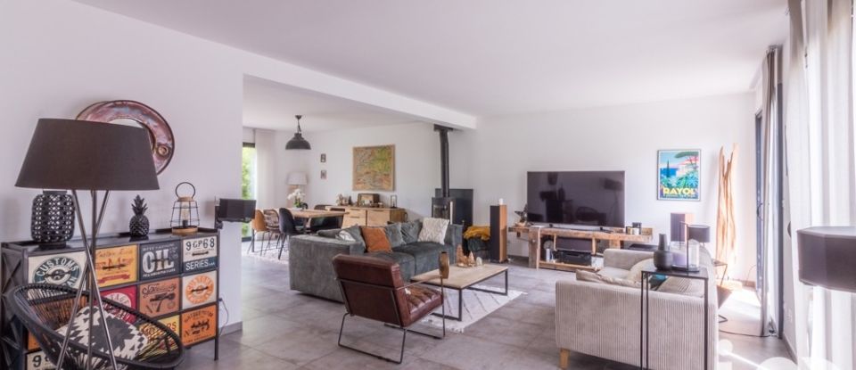 Maison 6 pièces de 149 m² à Carrières-sur-Seine (78420)