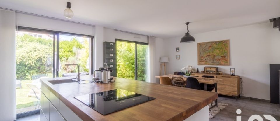 Maison 6 pièces de 149 m² à Carrières-sur-Seine (78420)