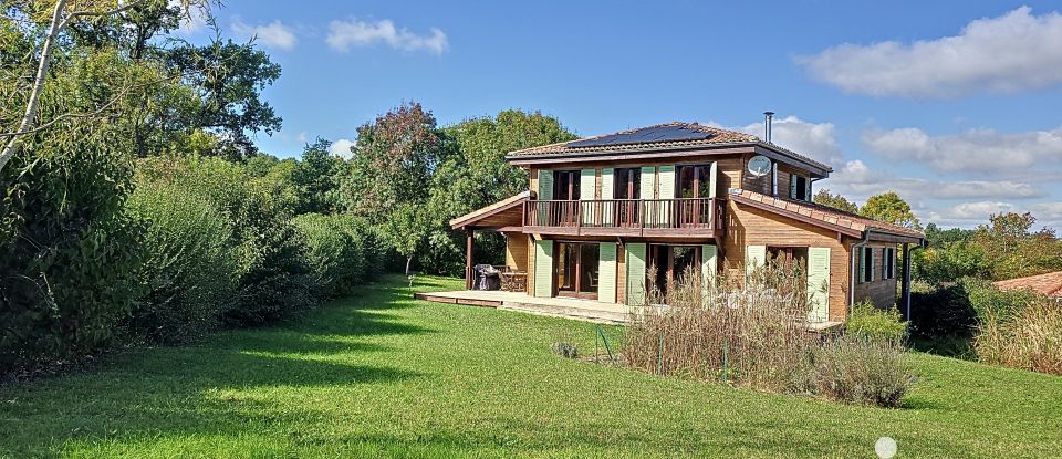 Maison 5 pièces de 139 m² à Beaupuy (32600)