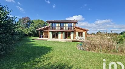 Maison 5 pièces de 139 m² à Beaupuy (32600)