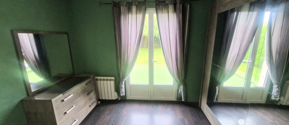 House 6 rooms of 117 m² in Tours-en-Vimeu (80210)