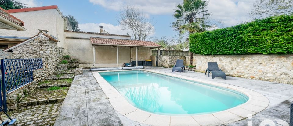 Maison traditionnelle 9 pièces de 306 m² à Juilly (77230)