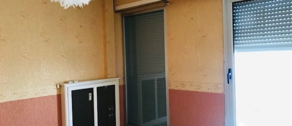 Apartment 3 rooms of 89 m² in Montluçon (03100)