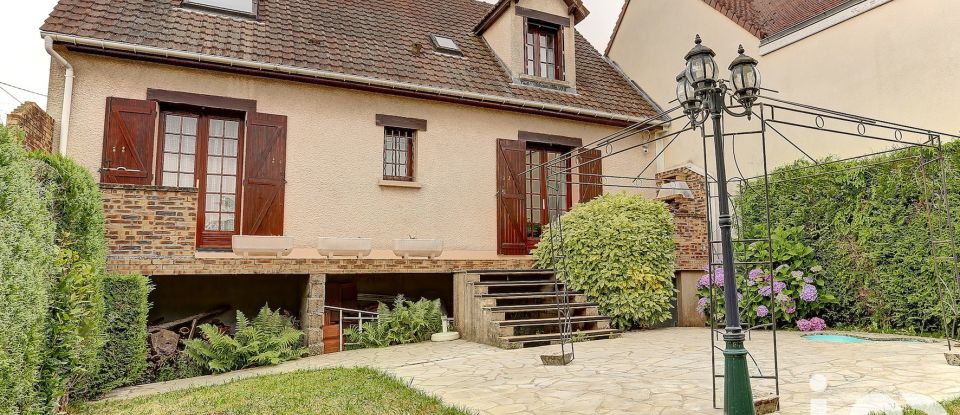 Traditional house 6 rooms of 118 m² in Igny (91430)