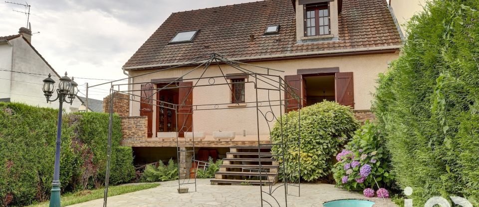 Traditional house 6 rooms of 118 m² in Igny (91430)