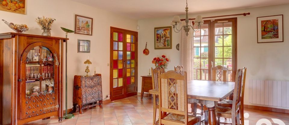 Traditional house 6 rooms of 118 m² in Igny (91430)