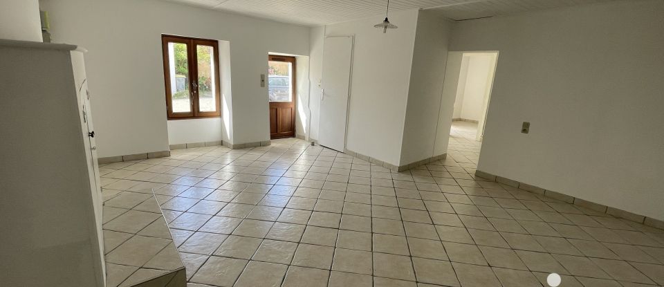 Longère 4 pièces de 81 m² à - (85340)