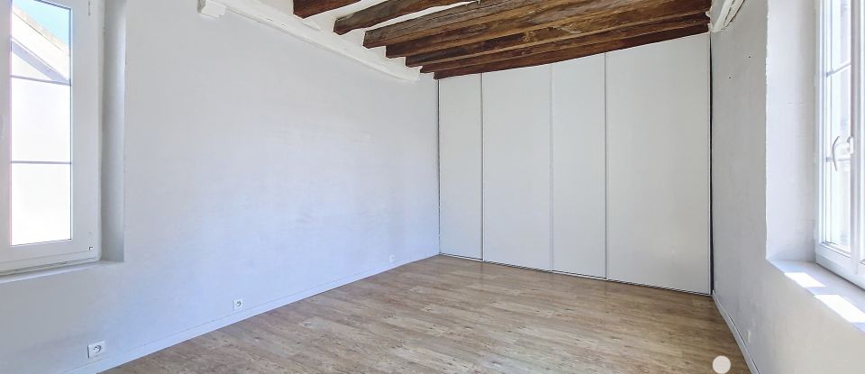 Longère 5 pièces de 102 m² à Perthes (77930)