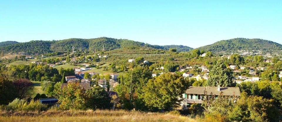 Land of 790 m² in Manosque (04100)