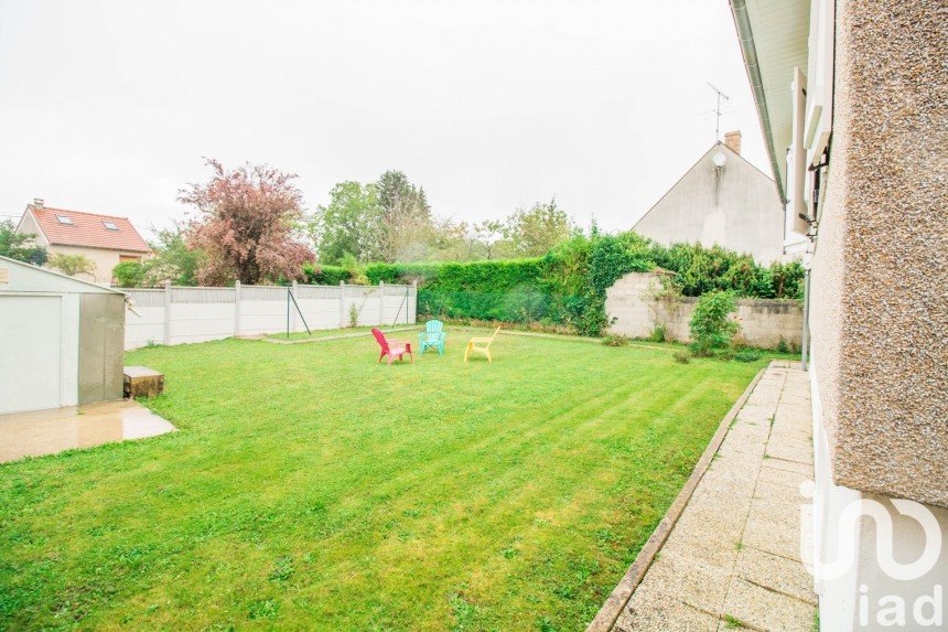 House 4 rooms of 82 m² in Meaux (77100)