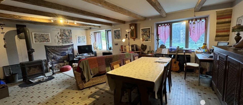 Country house 5 rooms of 150 m² in Puy-Saint-Gulmier (63470)