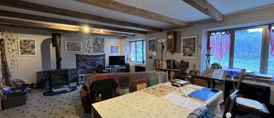 Country house 5 rooms of 150 m² in Puy-Saint-Gulmier (63470)