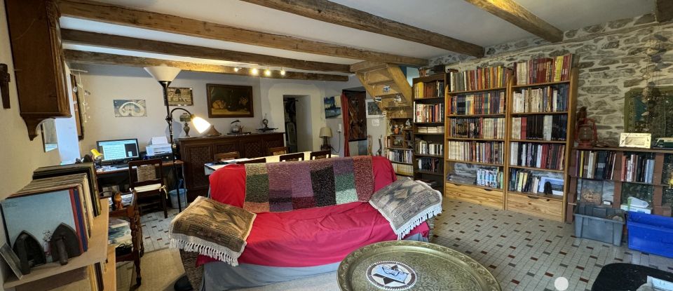 Country house 5 rooms of 150 m² in Puy-Saint-Gulmier (63470)