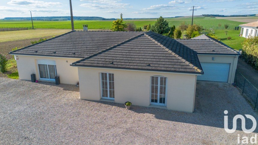 Maison 6 pièces de 145 m² à Val-des-Marais (51130)