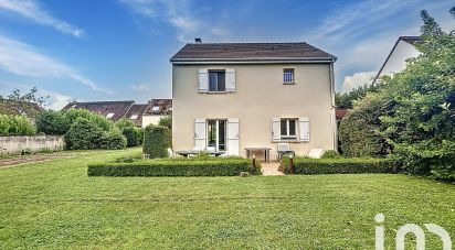 Maison 5 pièces de 100 m² à Tournan-en-Brie (77220)