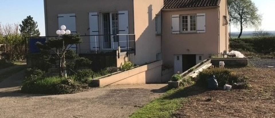 Maison traditionnelle 5 pièces de 178 m² à Blanzac-lès-Matha (17160)